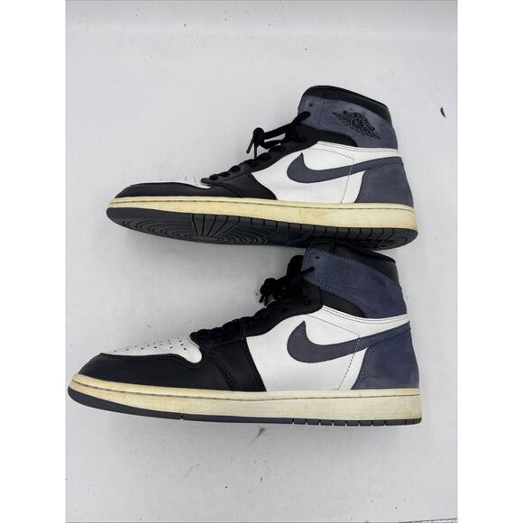 Athletic_Shoes